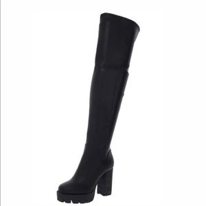 Over the knee Charles David (WARNING) boot